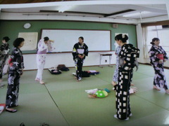 中学校でゆかた講座
